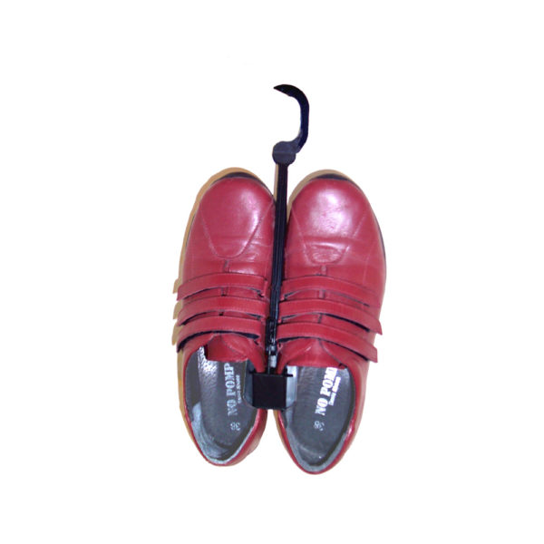 CI model hanger